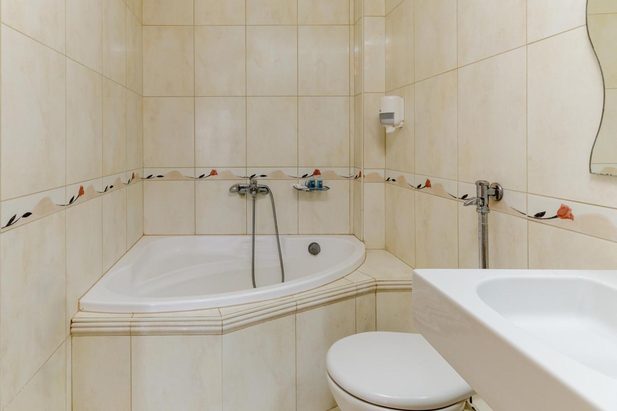 Agyra Seaview Hotel By Panel Hospitality ネイポリ 部屋 写真