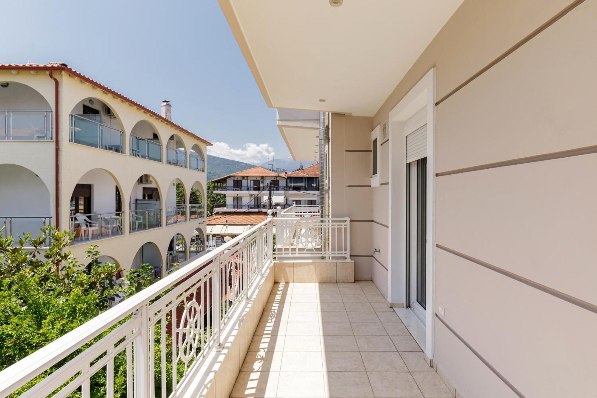 Agyra Seaview Hotel By Panel Hospitality ネイポリ 部屋 写真
