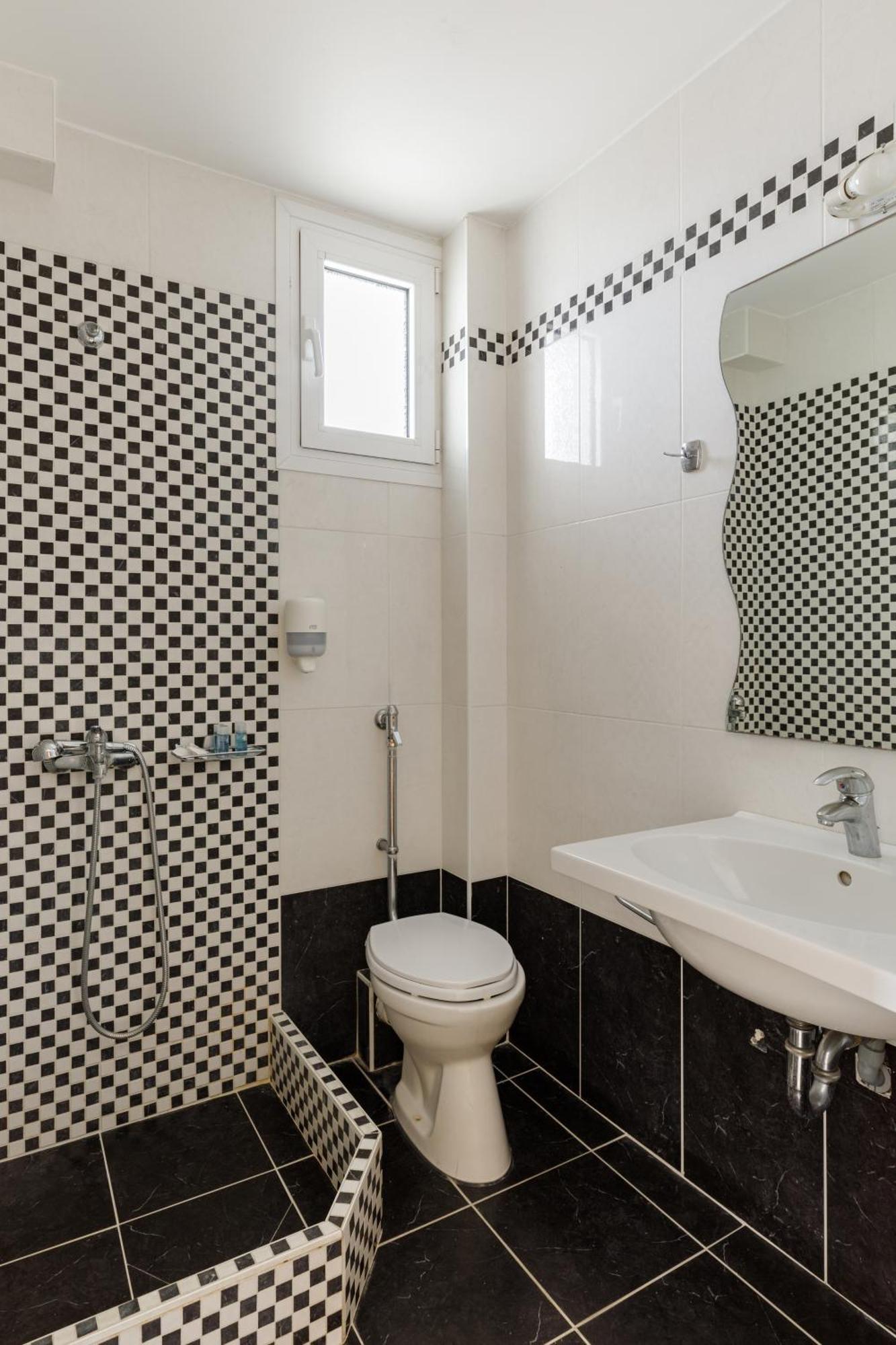 Agyra Seaview Hotel By Panel Hospitality ネイポリ 部屋 写真