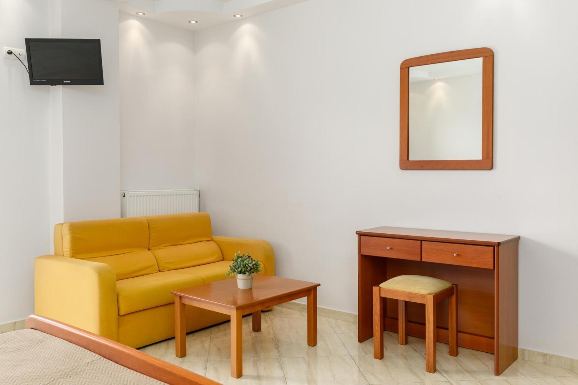 Agyra Seaview Hotel By Panel Hospitality ネイポリ エクステリア 写真