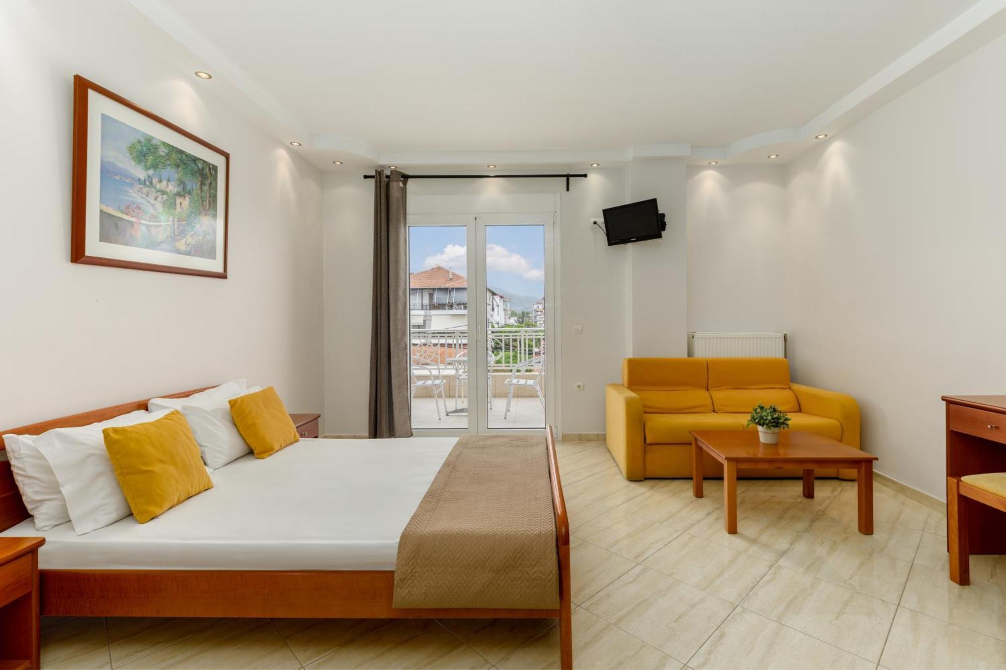Agyra Seaview Hotel By Panel Hospitality ネイポリ エクステリア 写真